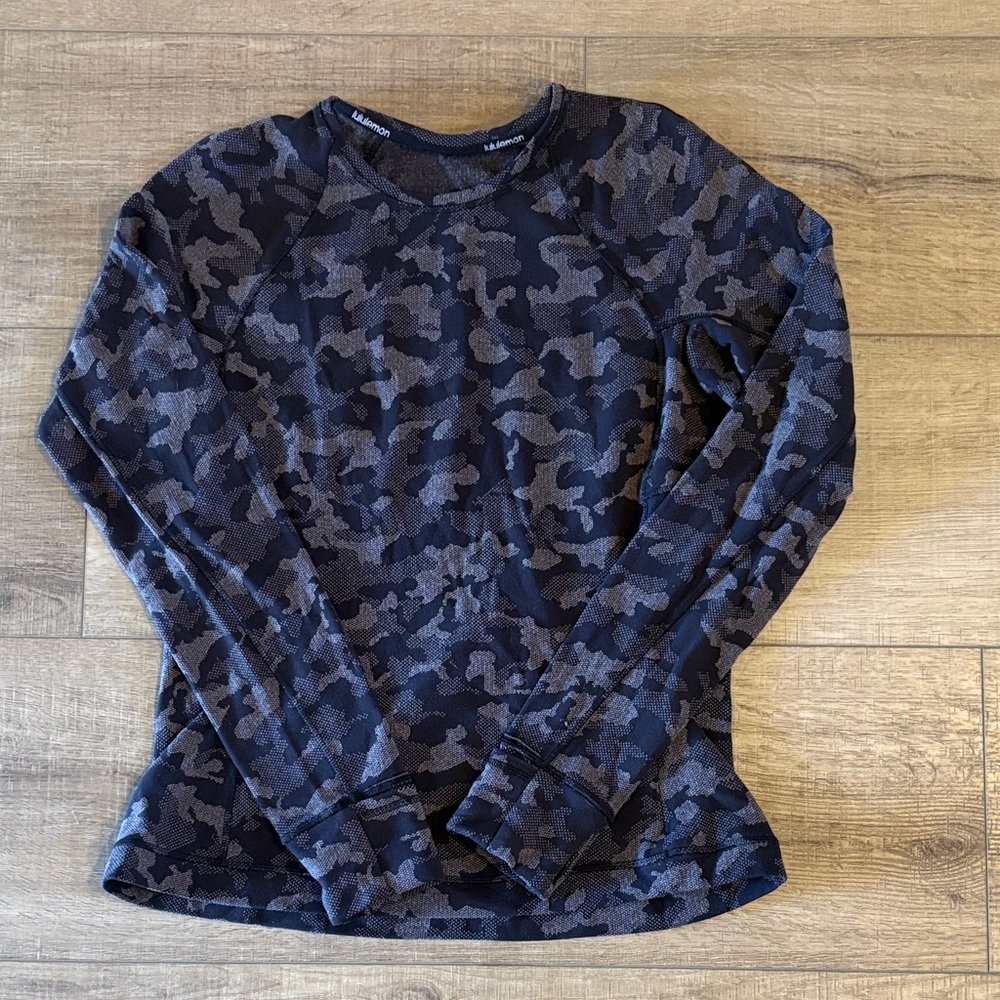 lululemon athletica Women's Long Sleeve Camo Top in Black and Gray sz10